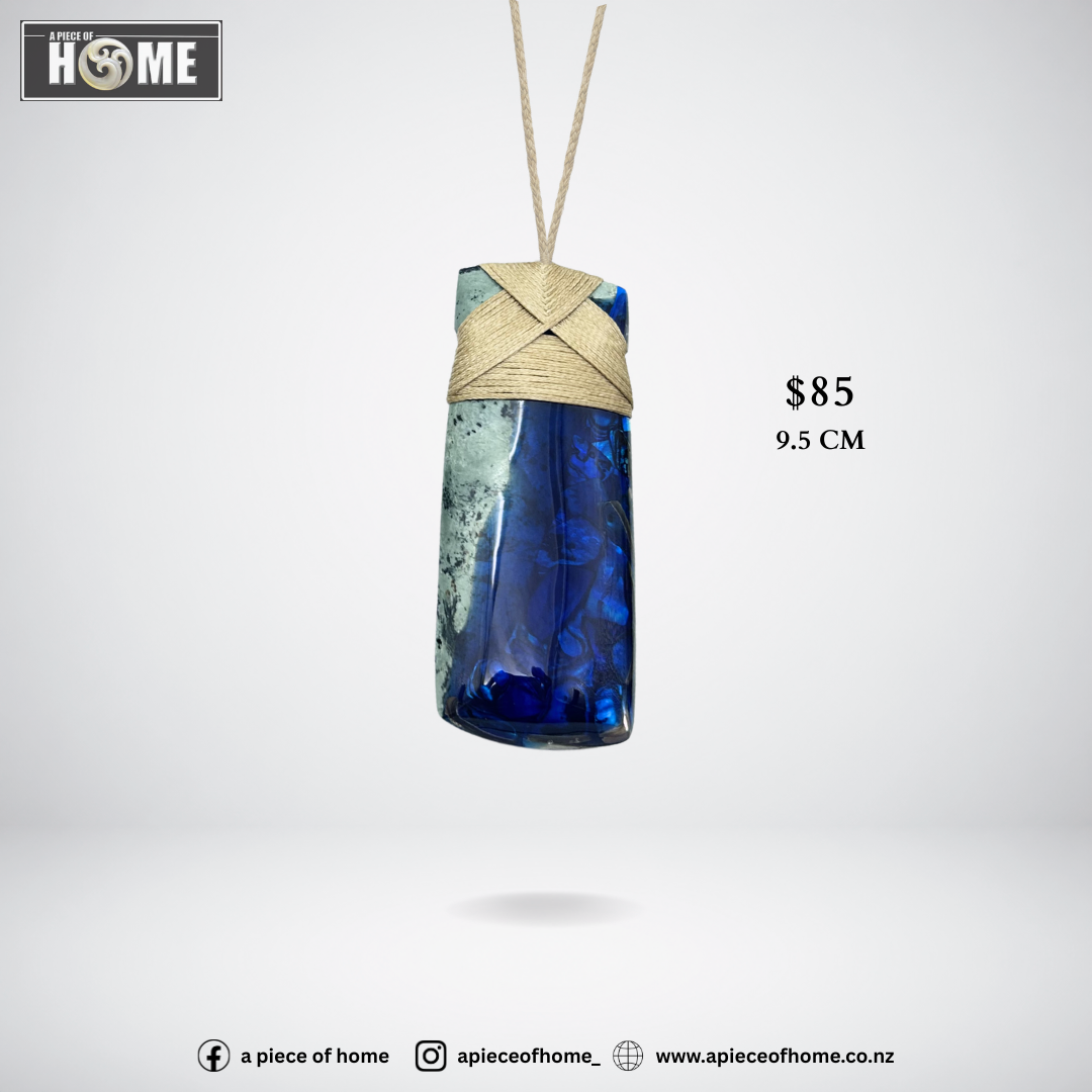 Blue Resin 9 cm